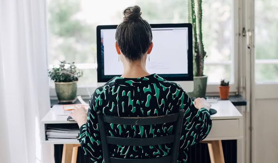 Män och storstadsbor mest nöjda med arbetsgivarens policy om distansarbete