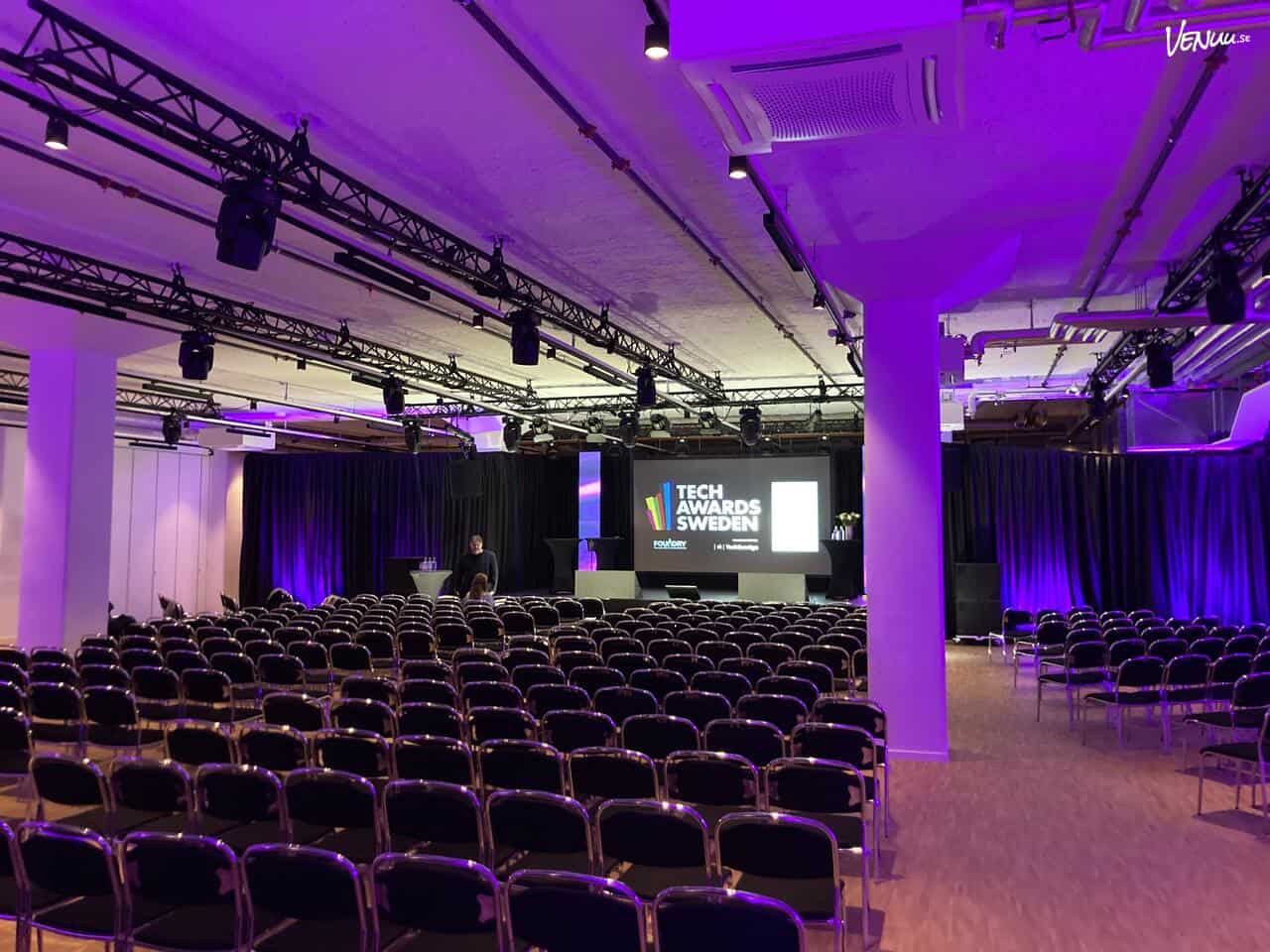 Exklusiv och elegant lokal med historiska inslag, perfekt för företagsevent och privata middagar i centrala Stockholm.
