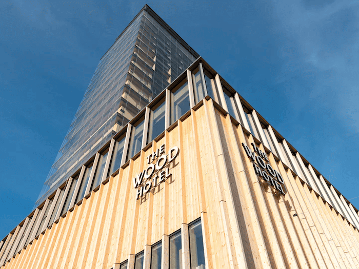 The Wood Hotel by Elite – ta över hela hotellet och skapa er egen värld