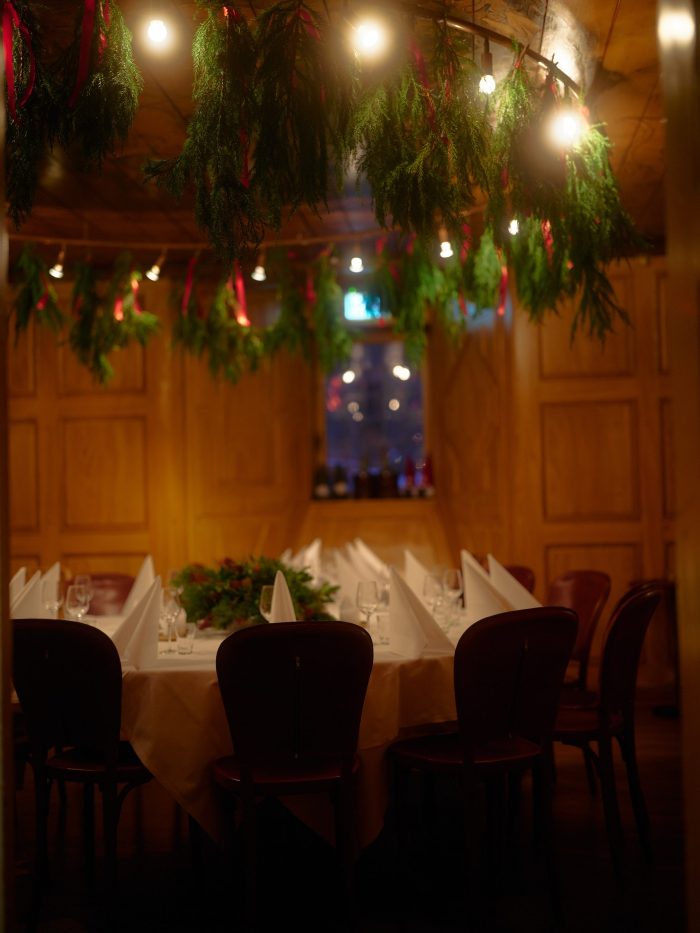 Julbordslunch i Stadshuskällaren 2 Julbordslunch i Stadshuskällaren