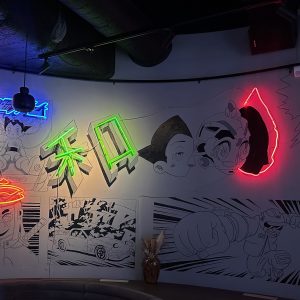 En kväll där skratten byggde starkare relationer på Moyagi