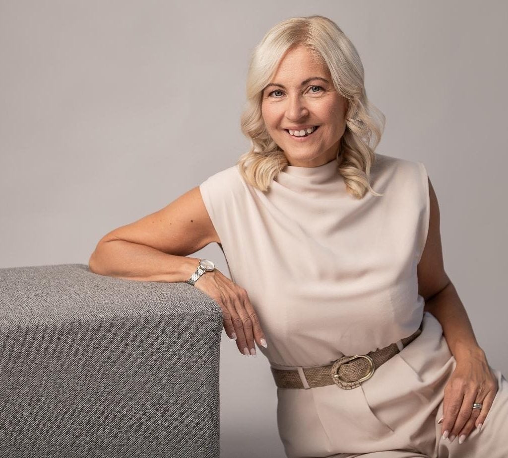 Möt Mia Frost: ”Jag är chef över chefen och har hittat mitt Happy Place”