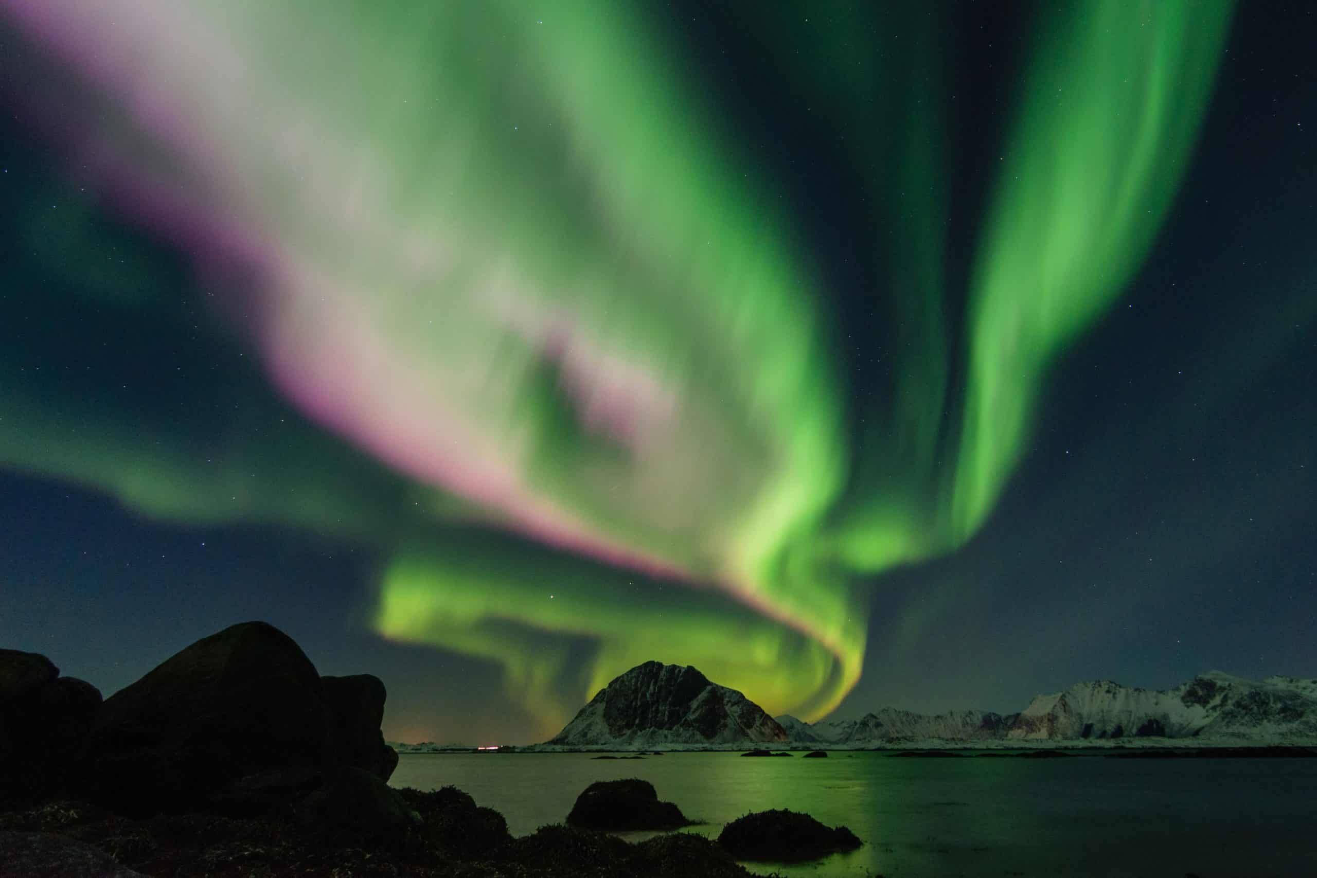 johannes-groll-upXoQv5GAr8-unsplash Fyra dagar i Lofoten – konferensresan som byter mötesrum mot fjäll och hav
