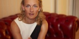 Språkexperten Julia Linden-Hill: Så förbättrar du din affärsengelska