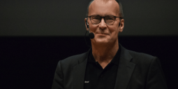 Bakom varje framgångsrik VD står en assistent som får saker att hända.