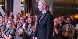 Skratt, magi och nya möten när 66 ledningsassistenter samlades på Miss Clara